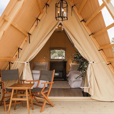 Mia Glamping Hotel Orissaare Exterior foto