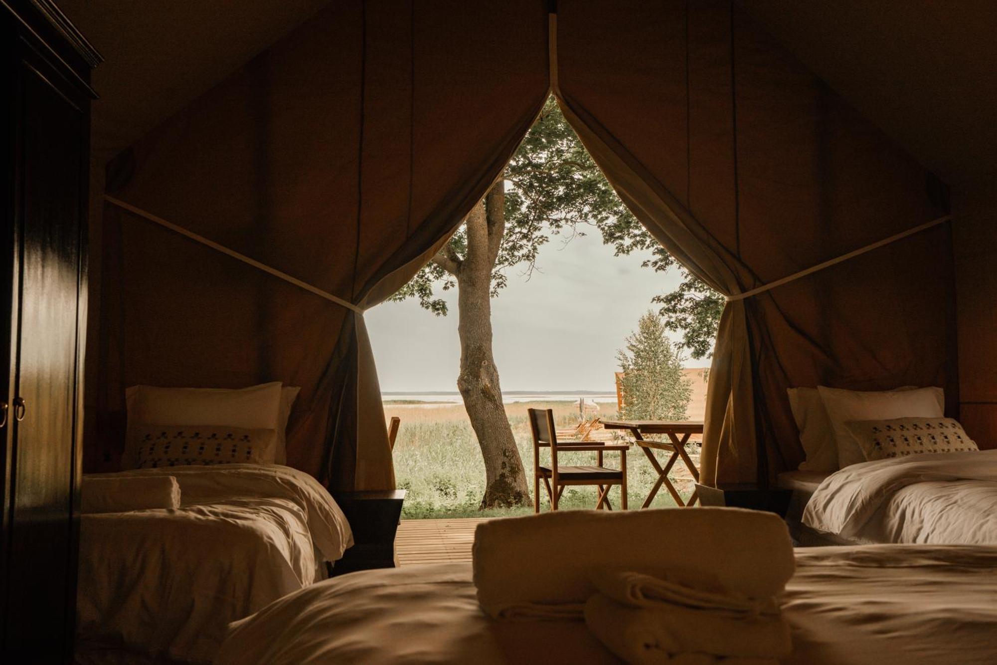 Mia Glamping Hotel Orissaare Exterior foto