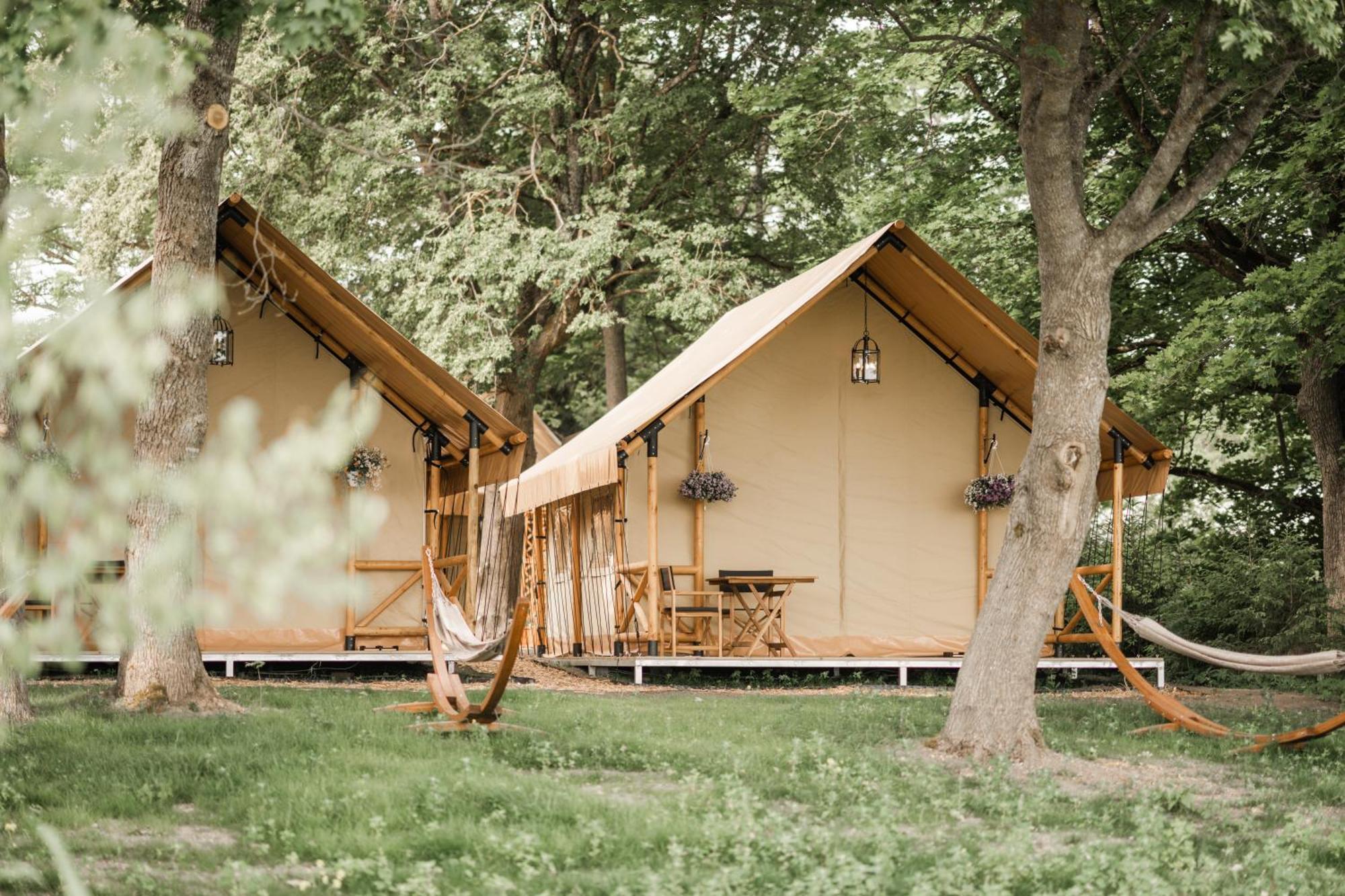 Mia Glamping Hotel Orissaare Exterior foto