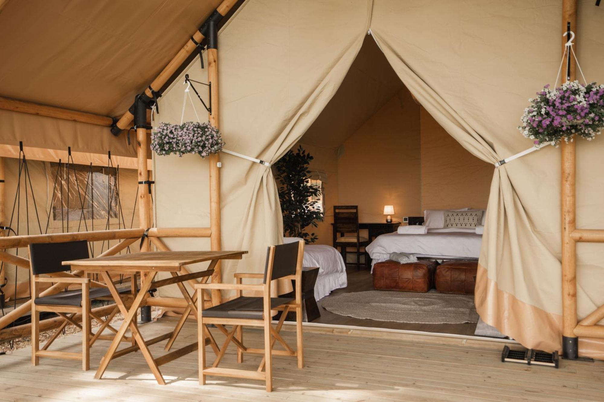 Mia Glamping Hotel Orissaare Exterior foto