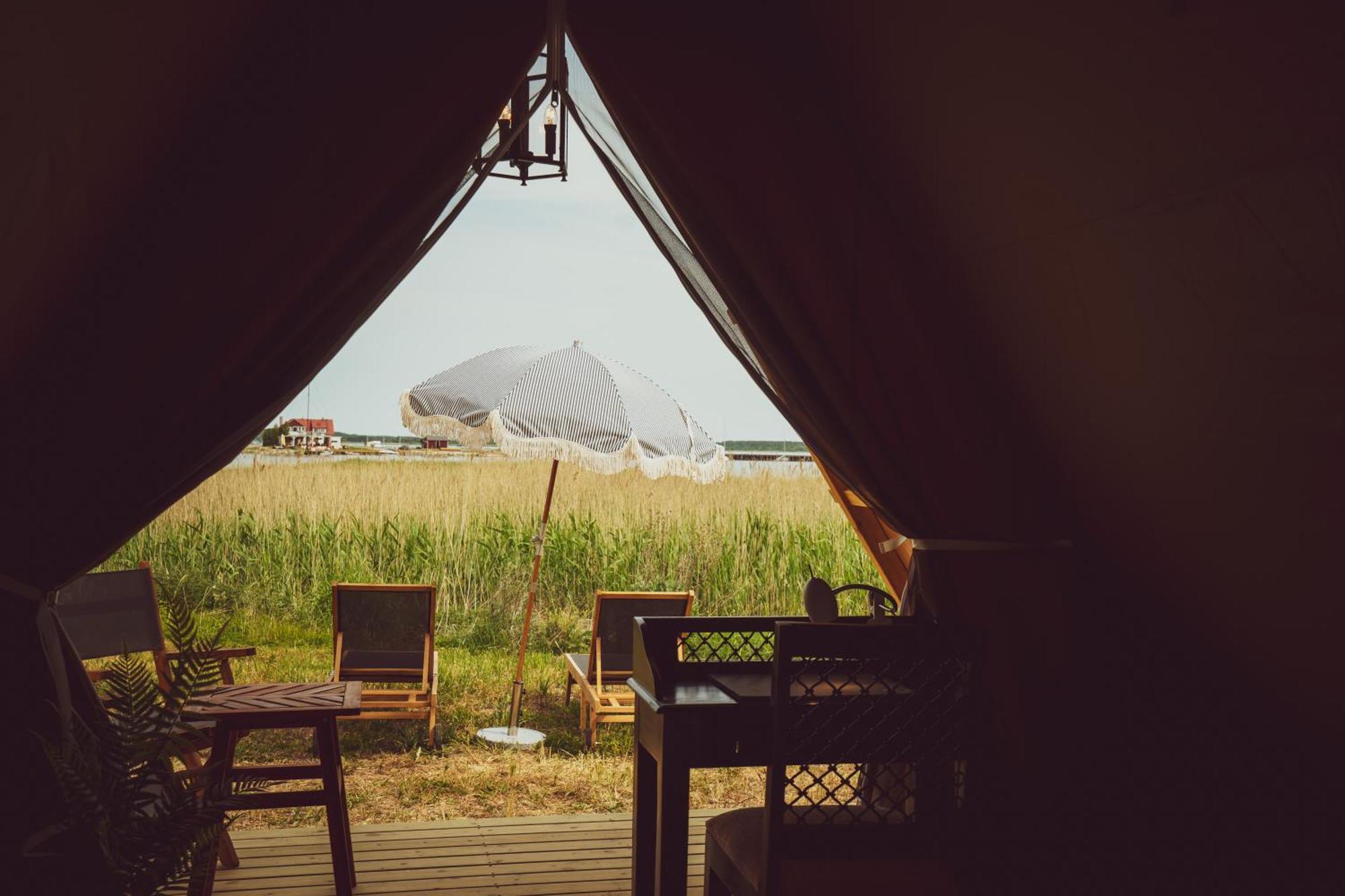 Mia Glamping Hotel Orissaare Exterior foto