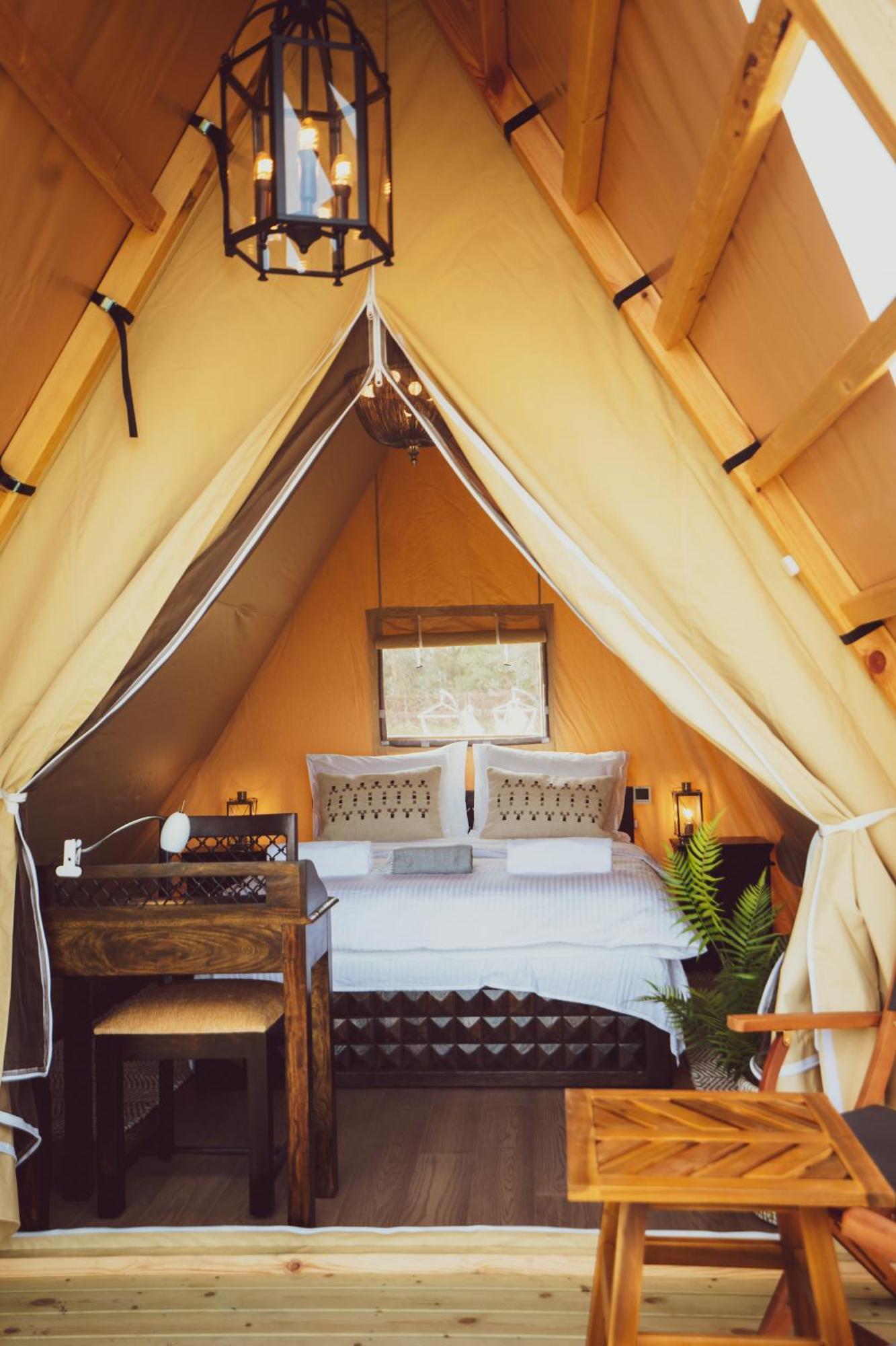 Mia Glamping Hotel Orissaare Exterior foto